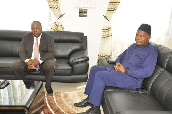 Le Président Tabé GBIAN reçoit l'ambassadeur Adam Zakari  Bagoudou.