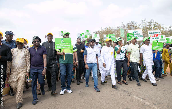 Coup d’état déjoué : vague citoyenne à Savalou contre la déstabilisation et pour la république